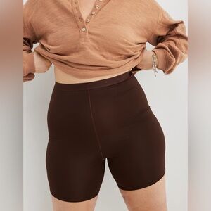 SMOOTHEZ Brown High Waisted Boy
Shorts